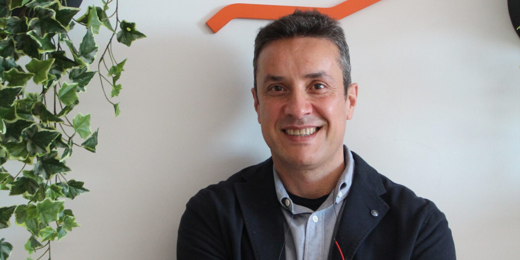 Seguimos fortaleciendo nuestra infraestructura para seguir brindando un servicio excepcional a nuestros clientes Nuestro objetivo es la excelencia empresarial La ética y los valores forman parte del ADN de la empresa En nuestra empresa, valoramos no solo la consecución de objetivos, sino también el cómo los alcanzamos. Nos esforzamos por mantener una conducta responsable que defina nuestra esencia como grupo empresarial, y que permita tomar decisiones basadas en principios fundamentales. En este sentido, nuestra cultura empresarial se centra en la integridad, el compromiso, la transparencia y el respeto a los demás, lo que nos permite trabajar de manera colectiva para brindar soluciones sostenibles y responsables a nuestros clientes. Sector asegurador Gestión de activos Facility management Construcción de obra nueva Residencial en alquiler Instalación de paneles solares