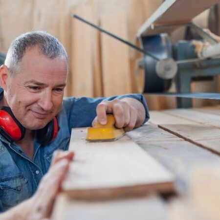 Buscamos carpinteros y parquetistas en Barcelona
