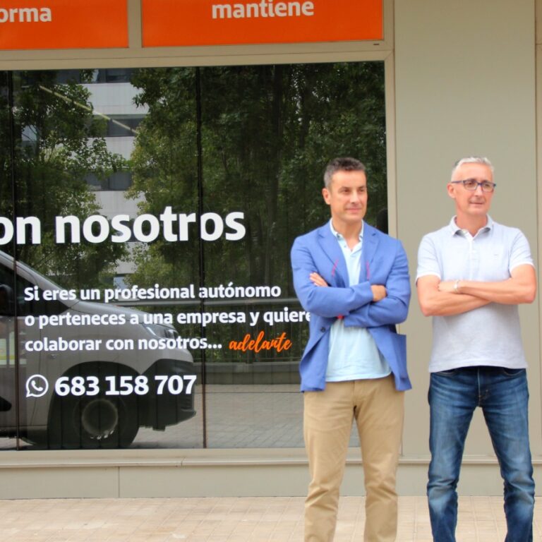 Cuidacasa continúa su expansión territorial en Zaragoza con la incorporación de un nuevo cliente El Grupo Cuidacasa, con más de 20 años de trayectoria en el sector, en plena expansión territorial, nos hemos especializado en todo tipo de adecuaciones, convirtiéndonos en un referente a nivel nacional. Os dejamos el resultado del trabajo realizado en las zonas comunes de un edificio destinado a alquiler turístico en Barcelona. #adecuaciones #alquilerturistico #reformasintegrales #sectorinmobiliario #promotor #construcción #viviendas #alquiler #barcelona