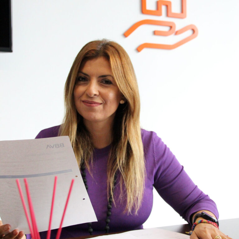 Orgullosos del grupo Cuidacasa Seguimos fortaleciendo nuestra infraestructura para seguir brindando un servicio excepcional a nuestros clientes Seguimos fortaleciendo nuestra infraestructura para seguir brindando un servicio excepcional a nuestros clientes Nuestro objetivo es la excelencia empresarial La ética y los valores forman parte del ADN de la empresa En nuestra empresa, valoramos no solo la consecución de objetivos, sino también el cómo los alcanzamos. Nos esforzamos por mantener una conducta responsable que defina nuestra esencia como grupo empresarial, y que permita tomar decisiones basadas en principios fundamentales. En este sentido, nuestra cultura empresarial se centra en la integridad, el compromiso, la transparencia y el respeto a los demás, lo que nos permite trabajar de manera colectiva para brindar soluciones sostenibles y responsables a nuestros clientes. Sector asegurador Gestión de activos Facility management Construcción de obra nueva Residencial en alquiler Instalación de paneles solares