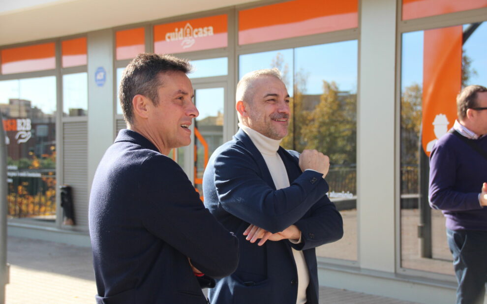 Seguimos fortaleciendo nuestra infraestructura para seguir brindando un servicio excepcional a nuestros clientes Nuestro objetivo es la excelencia empresarial La ética y los valores forman parte del ADN de la empresa En nuestra empresa, valoramos no solo la consecución de objetivos, sino también el cómo los alcanzamos. Nos esforzamos por mantener una conducta responsable que defina nuestra esencia como grupo empresarial, y que permita tomar decisiones basadas en principios fundamentales. En este sentido, nuestra cultura empresarial se centra en la integridad, el compromiso, la transparencia y el respeto a los demás, lo que nos permite trabajar de manera colectiva para brindar soluciones sostenibles y responsables a nuestros clientes. Sector asegurador Gestión de activos Facility management Construcción de obra nueva Residencial en alquiler Instalación de paneles solares