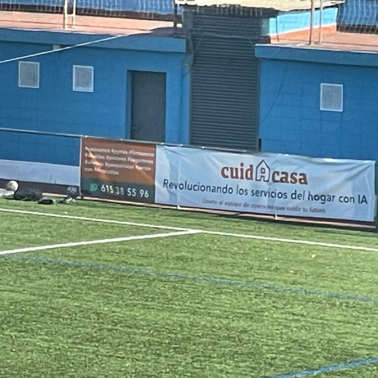 Cuidacasa refuerza su compromiso local patrocinando el campo de Fútbol Can Vidalet Cuidacasa refuerza su compromiso local patrocinando el campo de Fútbol Can Vidalet Una colaboración que fortalece lazos con la comunidad deportiva, empresarial y social de Esplugues