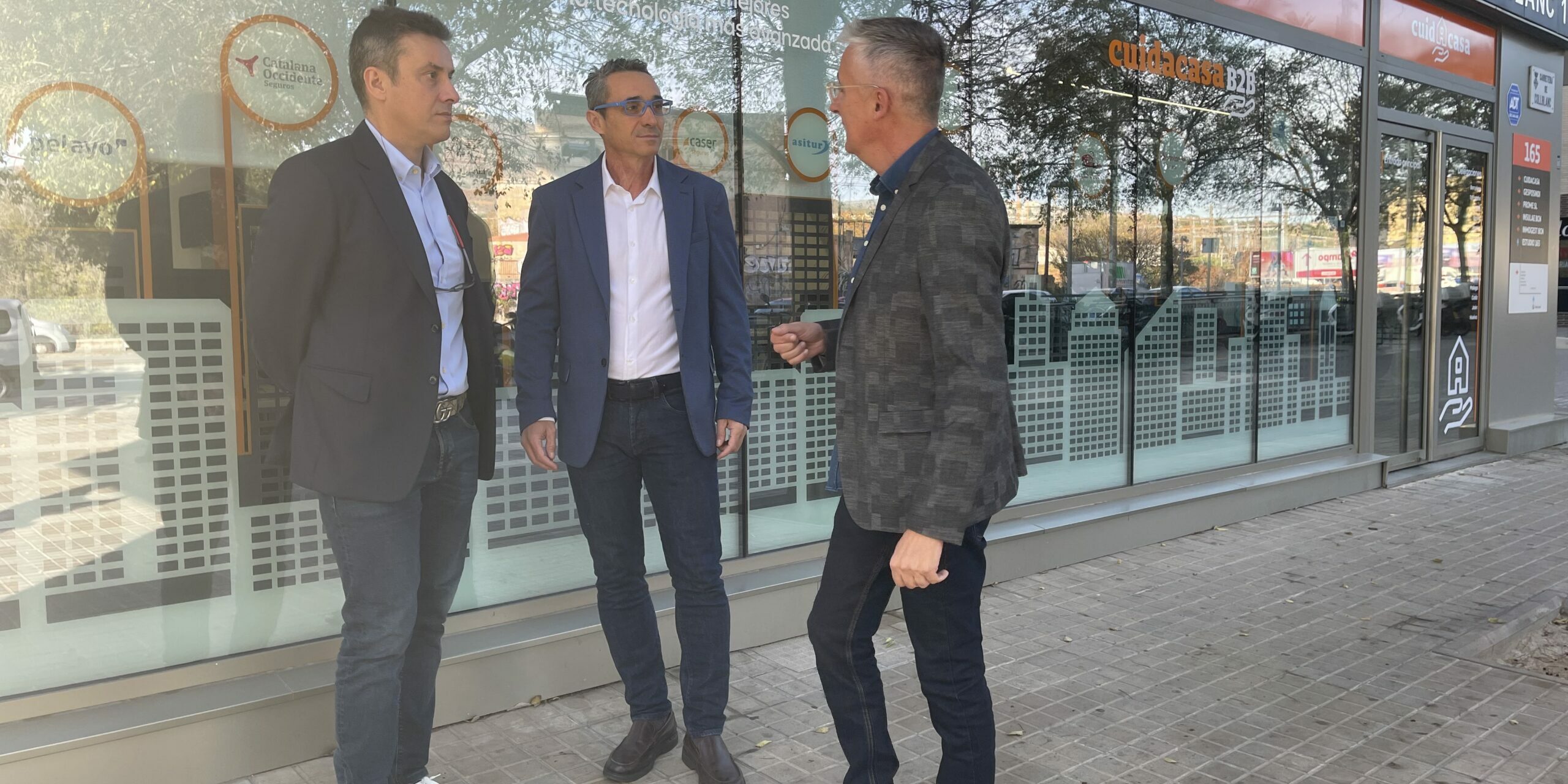 Eficiencia en la Resolución de Siniestros Eficiencia en la Resolución de Siniestros: Clave para la Satisfacción del Cliente Cómo las Empresas de Asistencia en Hogar Pueden Mejorar la Experiencia del Cliente