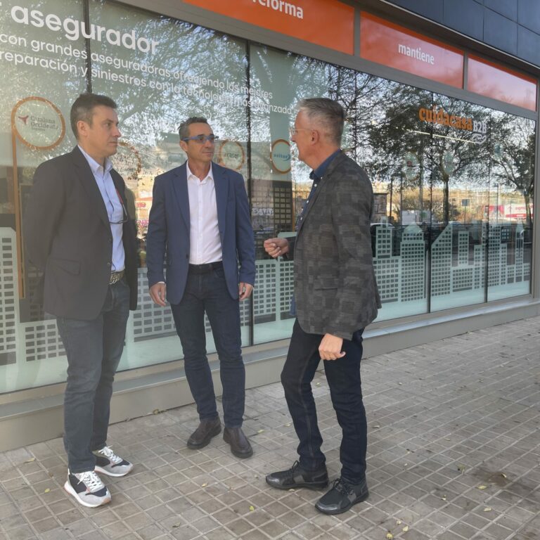 Eficiencia en la Resolución de Siniestros Eficiencia en la Resolución de Siniestros: Clave para la Satisfacción del Cliente Cómo las Empresas de Asistencia en Hogar Pueden Mejorar la Experiencia del Cliente