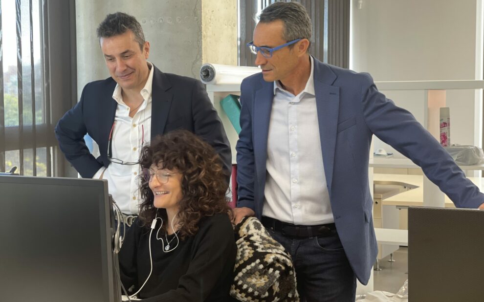 La Transformación Tecnológica en los Seguros de Asistencia: El Papel Clave de la IA Cómo las Empresas de Asistencia se Adaptan a la Revolución Tecnológica para Mejorar la Satisfacción del Cliente