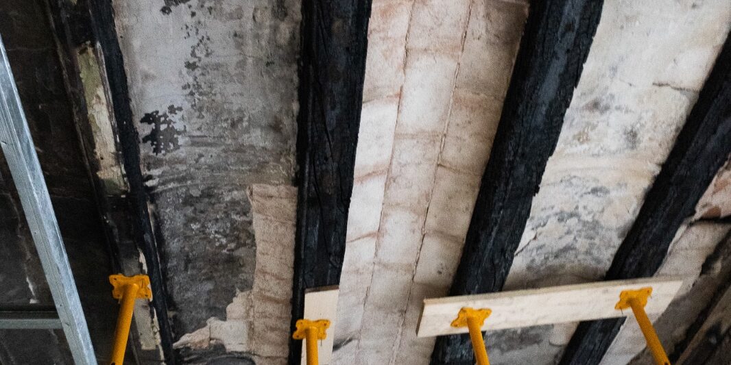 Gestión Eficaz de Incendios en Comunidades: La Respuesta de Cuidacasa Cuidacasa: Líder en Manejo de Siniestros Comunitarios en Poble Sec, Barcelona