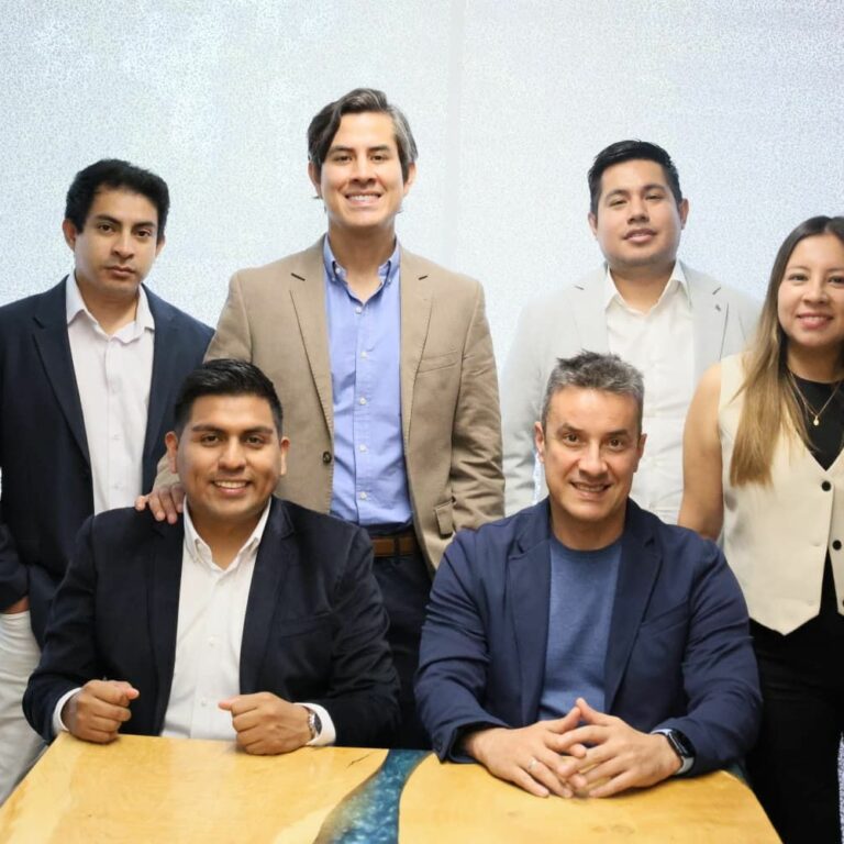 Equipo tecnológico de Cuidacasa Equipo tecnológico de Cuidacasa