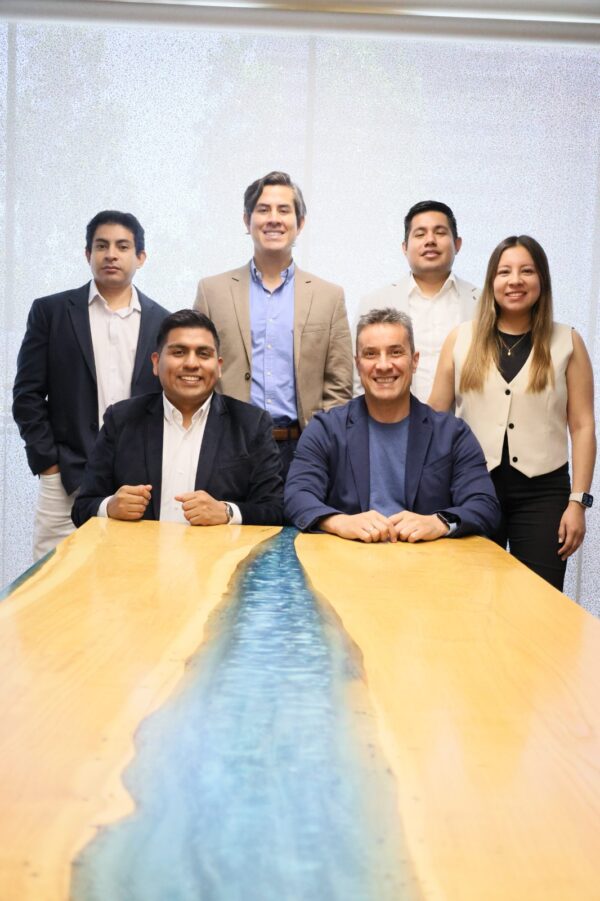 Equipo tecnológico de Cuidacasa