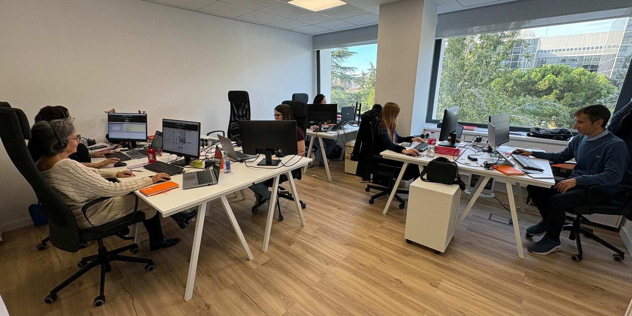 Así es el día a día en nuestra oficina de Madrid Así es el día a día en nuestra oficina de Madrid