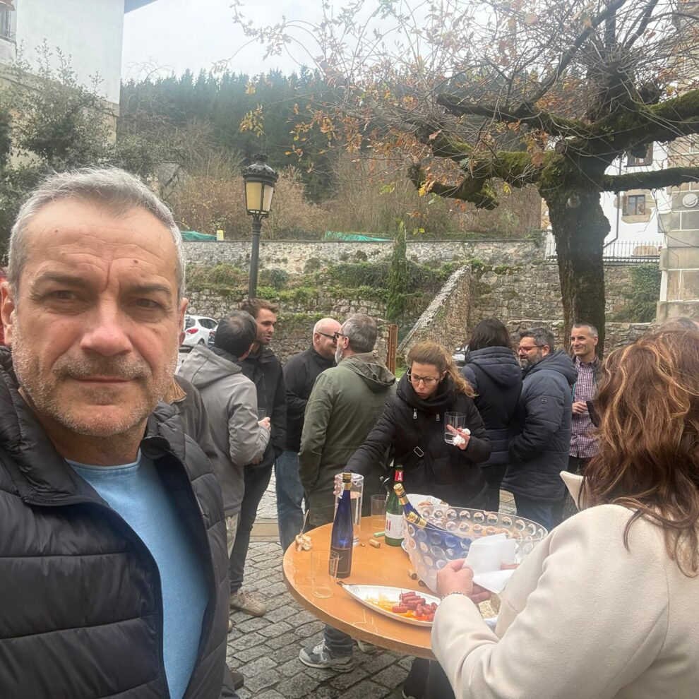 Cuidacasa refuerza sus alianzas estratégicas en una jornada de confraternización con Lagun Aro