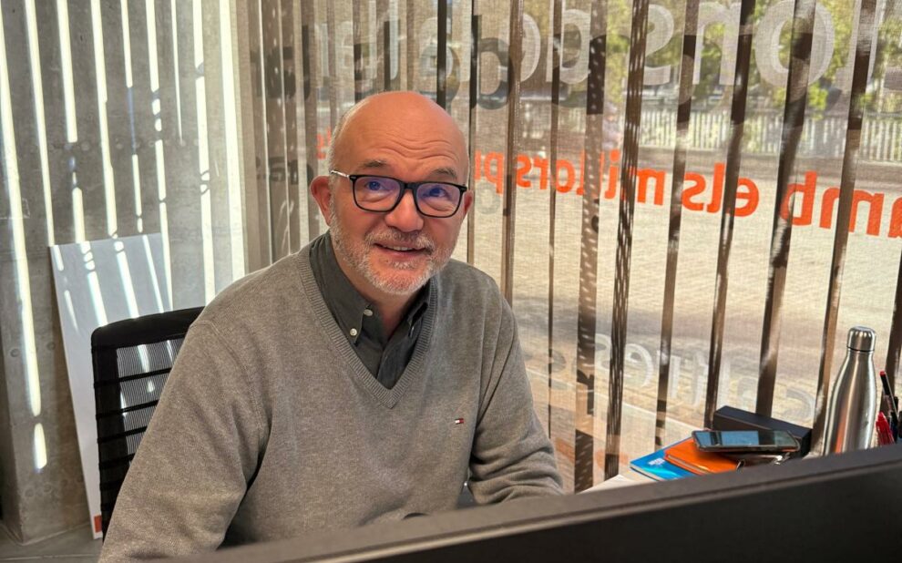 Siniestros graves: cómo la tecnología y la IA están transformando la respuesta en Cuidacasa La gestión de siniestros graves vive un momento de cambio profundo, y Cuidacasa se está consolidando como una de las empresas reparadoras que mejor está sabiendo integrar tecnología avanzada, datos e inteligencia artificial en un ámbito tradicionalmente operativo. Bajo la dirección conjunta de Jordi Núñez y Gonzalo Calzado, la unidad de Siniestros Graves ha evolucionado hacia un modelo más ágil, preciso y digital, fortaleciendo la capacidad de respuesta en los escenarios más complejos.