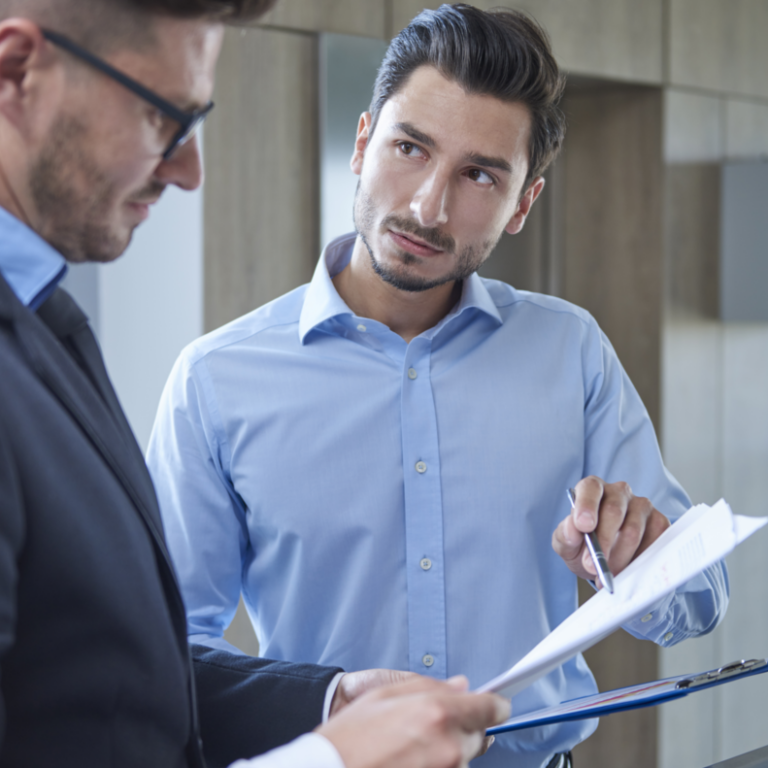 Cuidacasa coordinador de siniestros graves Descubre el rol del coordinador de siniestros en Cuidacasa. La figura invisible que garantiza eficiencia, rapidez y satisfacción del asegurado tras un incidente.