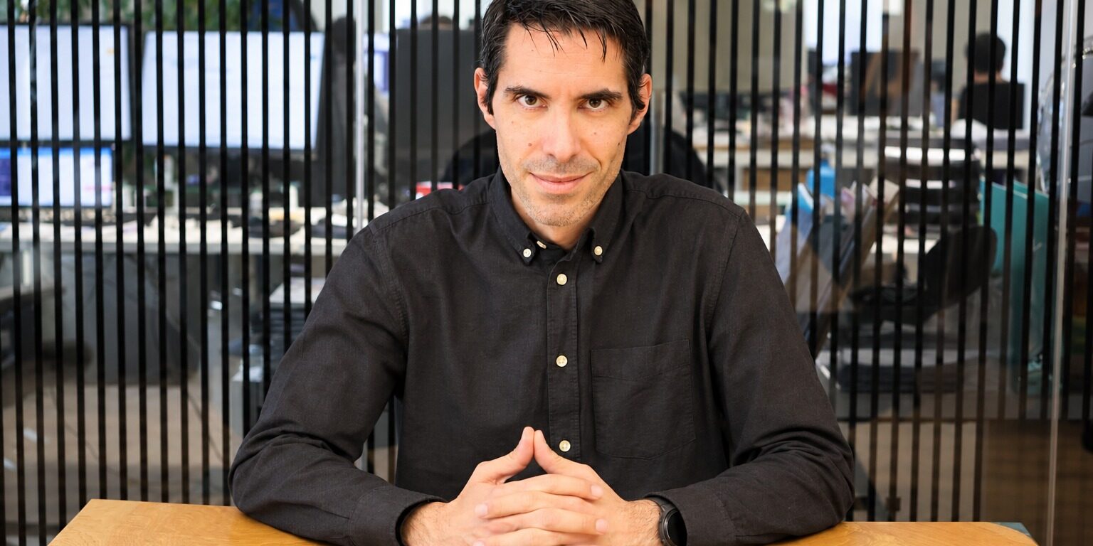 Crecer y transformar sin comprometer lo que ya funciona. Así dirige Alex Perdel la evolución de Grupo Cuidacasa desde la operativa real, no desde un laboratorio.