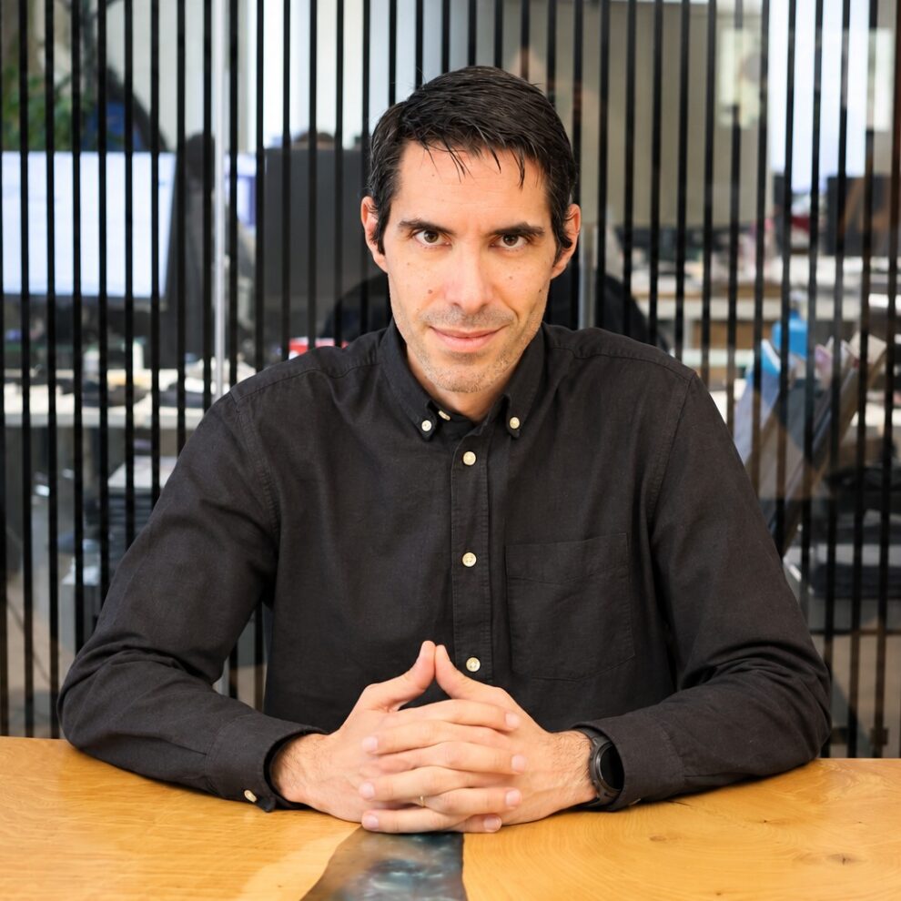 Crecer y transformar sin comprometer lo que ya funciona. Así dirige Alex Perdel la evolución de Grupo Cuidacasa desde la operativa real, no desde un laboratorio.