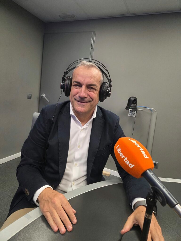 Pablo de Santiago, Adjunto a Dirección General y Director de Desarrollo de Negocio de Cuidacasa, ha participado en Are Business Global, el programa de Roberto Rodríguez Manzaneque en Radio Libertad. En la entrevista explicó cómo abordamos la gestión de siniestros y qué papel tiene la tecnología en nuestro día a día.